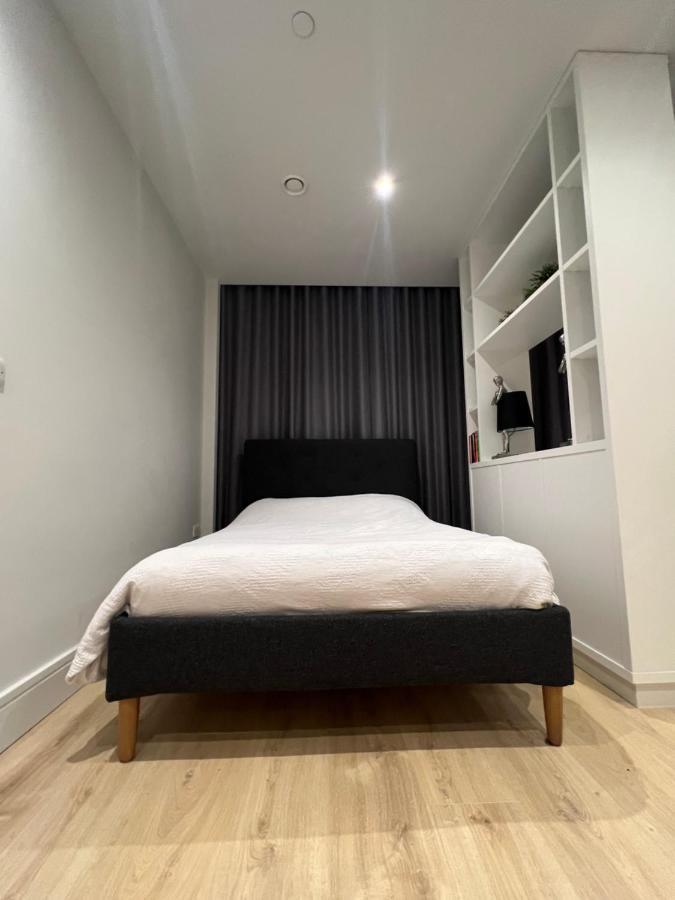 London Luxxe Suites & Apartments - London Heathrow Airport, Terminal 1 2 3 4 5 Hillingdon Eksteriør bilde