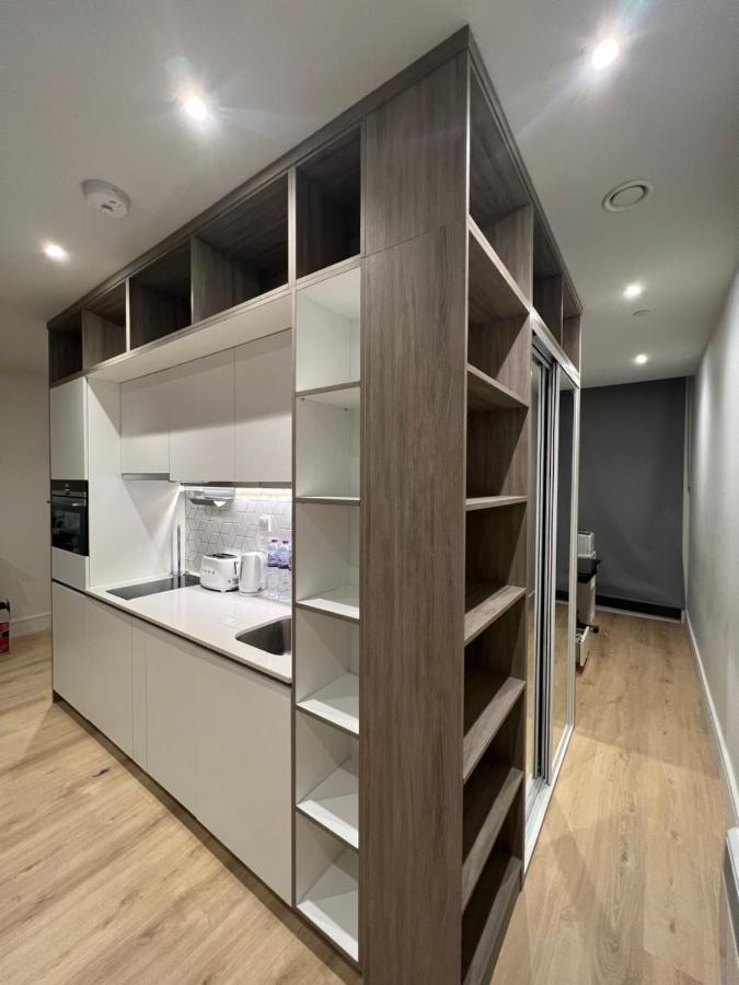 London Luxxe Suites & Apartments - London Heathrow Airport, Terminal 1 2 3 4 5 Hillingdon Eksteriør bilde
