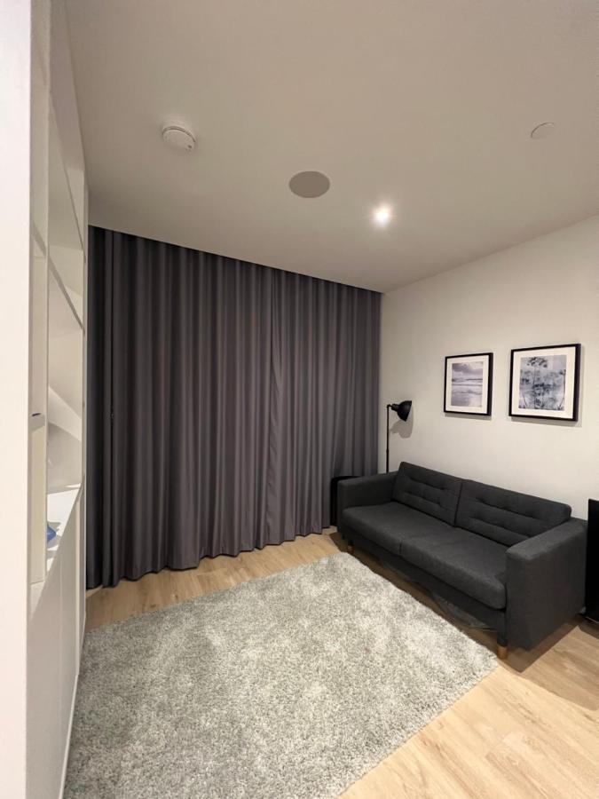 London Luxxe Suites & Apartments - London Heathrow Airport, Terminal 1 2 3 4 5 Hillingdon Eksteriør bilde