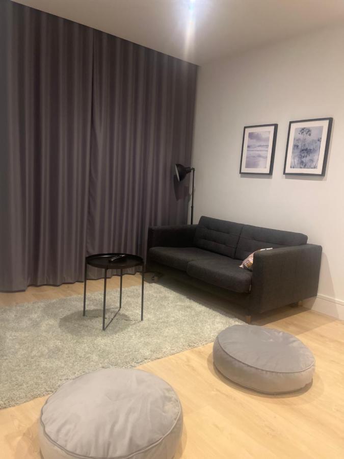 London Luxxe Suites & Apartments - London Heathrow Airport, Terminal 1 2 3 4 5 Hillingdon Eksteriør bilde